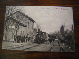 CPA - Vic Sur Seille (57) - Bahnhof - Gare - Train Locomotive Rail Wagons Voyageurs Cheminots - 1906 - SUP (HK 15) - Vic Sur Seille