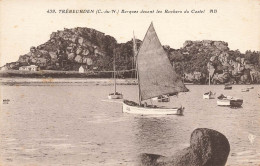 Trébeurden * Les Barques Devant Les Rochers Du Castel * Bateaux - Trébeurden