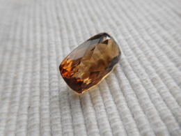 Topaze Champagne, Pierre Fine Du Brésil, 8.49 Carats, Belle Couleur Ambre Orangé C15 - Topaze