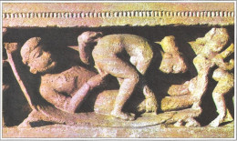 India Khajuraho Temples MONUMENTS - Erotic Figure From Lakshman TEMPLE 925-250 A.D Picture Post CARD Per Scan - Ethnics