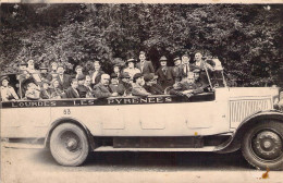 Transport - Automobile - Lourdes Des Pyrénées - Carte Photo  - Grupe De Visiteurs -  Carte Postale Ancienne - Autobús & Autocar