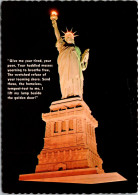 New York City Statue Of Liberty At Night - Estatua De La Libertad