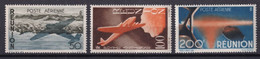 REUNION - 1947 - POSTE AERIENNE SERIE COMPLETE YVERT N° 42/44 ** MNH - COTE 2022 = 61 EUR. - - Unused Stamps