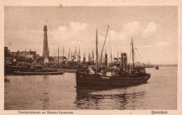 Ijmuiden - Visschershaven En Binnen-Vuurtoren (le Port Et Le Phare, Bateau De Pêche) Carte Non Circulée - IJmuiden