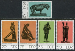 DDR / E. GERMANY 1976 Bronze Sculptures  MNH / **..  Michel 2141-45 - Unused Stamps