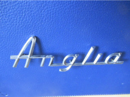 Insigne Automobile D'époque/ Vintage English FORD ANGLIA/ 105E/ Fray /Vers1959-1968     AC191 - Voitures