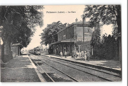 CPA 45 Puiseaux La Gare Et Le Train - Puiseaux