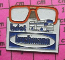 2617 Pin's Pins / Beau Et Rare / THEME : TRANSPORTS / AUTOBUS ROUTIER ET PAIRE DE LUNETTES BRIOT BUCHMANN - Transports