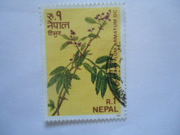 NEPAL  USED  STAMPS  FLOWERS - Népal