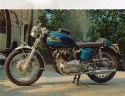 TRIUMPH BONNEVILLE 725 - Motos