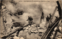 PC FIREFIGHTERS SAPEURS-POMPIERS DE PARIS AU FEU (a41082) - Sapeurs-Pompiers