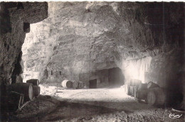 FRANCE - 37 - BOURGUEIL - Intérieur Des Caves De Chevrette - Carte Postale Ancienne - Autres & Non Classés