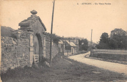 CPA 60 ATTICHY / UN VIEUX PORCHE - Autres & Non Classés