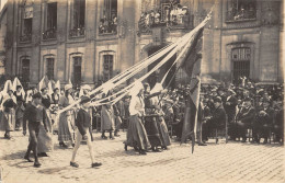 CPA 60 BEAUVAIS / CARTE PHOTO / FETE / DEFILE - Beauvais