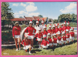 D61 - TRUN - MAJORETTES TRUNOISES - CPM Grand Format - Cachet Au Verso : Majorettes Trunoises (voir Scan) - Trun