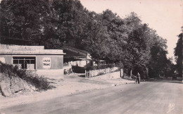 Versailles - Camp De Satory -  Café Tabac - CPSM °J - Versailles