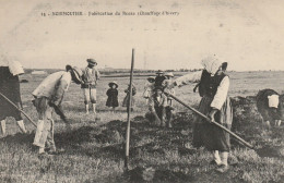 CPA-85-NOIRMOUTIER-Fabrication Du Bousa (chauffage D'hiver)-Gros Plan - Noirmoutier