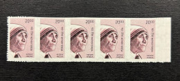 INDIA 2009 Error 10th. Definitive Series, Error "Imperf Strip Of 5 Stamps" Of "Mother Teresa" MNH As Per Scan - Variétés Et Curiosités