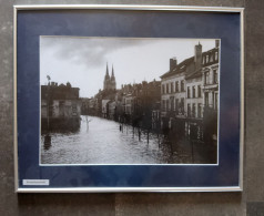 Foto Overstroomde Groentenmarkt In 1953 In Oostende - Huiles