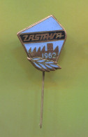 Zastava Factory Yugoslavia - Car Automotive Camion, Enamel, Vintage Pin  Badge Abzeichen - Transports