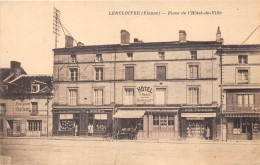 86-LENCLOITRE- PLACE DE L'HÔTEL DE VILLE - Lencloitre