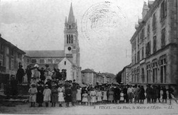 La Place, La Mairie Et L'église - Vinay