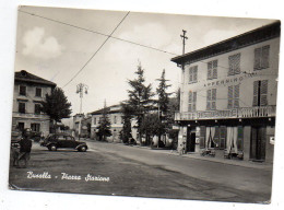 Italie--BUSALLA --1955--Piazza Stazione (petite Animation,voiture , Restaurant) ...timbre..cachet....griffe - Autres & Non Classés