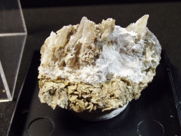 Felsobanyaite (earlier Basaluminite ) ( 3.5 X 2 X 2 Cm ) Chickerell Brick Pit -  Chickerell -  England - UK - Minéraux