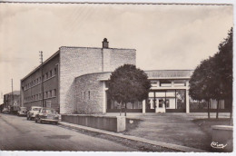 86 - VIENNE - COUHE VERAC - ENTREE DU GROUPE SCOLAIRE - ARCHITECTE M. GAILLOT - JACQUES LAFOND COURS COMPLEMENTAIRE - Couhe