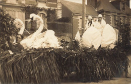 Les Sables D'olonne * Carte Photo * Cavalcade , Mi Carême , Char * Cygne * Les Reines ? - Sables D'Olonne