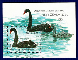 Ref 1622 - 1990 Nicaragua Black Swan Miniature Sheet New Zealand Philatelic Exhibition MNH - Nicaragua