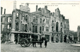 Cpa Arras Place De La Gare Après Le Bombardement - Arras