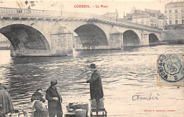 Corbeil Essonnes        91        Le Pont.  Lavandière    . (voir Scan) - Corbeil Essonnes