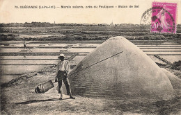 Guérande * Marais Salants , Près Du Pouliguen * Mulon De Sel * Paludier - Guérande