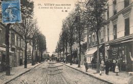 Vitry Sur Seine * L'avenue Du Chemin De Fer * Bar Buvette * Commerces Magasins - Vitry Sur Seine