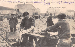 ILES SAINT-PIERRE ET MIQUELON - LE TRANCHAGE DE LA MORUE Cpa 1904 - Saint-Pierre-et-Miquelon