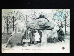 ► MEUDON - TERRASSE DE L'OBSERVATOIRE - LE DOLMEN - (TRES ANIMEE - GROUPE D'ENFANTS) - Dolmen & Menhire