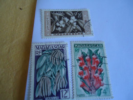 MADAGASCAR  USED  STAMPS  FLOWERS 3  CAFE VANILIA - Madagascar (1960-...)