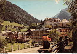 [74] Haute Savoie > Morzine - L'entrée De La Station Et La Pointe De Nyon - Morzine