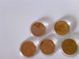 Münzen/ Medaillen: Hier 5 X 1 DM 1971, 1979, 1980, 1990, 1991 Vergoldet, Deutsche Mark Mit 24 Karat Goldauflag - Numismatica