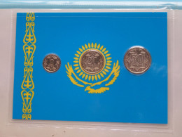 Set Of 3 Coins > KAZACHSTAN ( DETAIL > Voir / See SCANS ) Gold Plated ! - Kazajstán