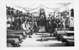 Sathonay Camp * Carte Photo * Militaria * Intérieur D'un Dortoir , Soldats Régiment * Photographe J. VARIN - Unclassified