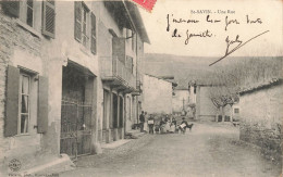 St Savin * Une Rue Du Village * Villageois - Autres & Non Classés