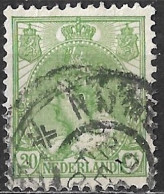 Groene Punt In Stralen Links In 1899 Koningin Wilhelmina 20 Cent Groen NVPH 68 - Variétés Et Curiosités