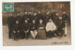 CARTE PHOTO - COETQUIDAN - GROUPE DE MILITAIRES 1909 - 56 - Guer Coetquidan
