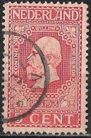 2 Diagonale Rode Lijnen Over Het Voorhoofd In 1913 Jubileumzegels 5 Cent Rood NVPH 92 - Errors & Oddities