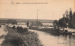 Sens * Péniche Batellerie * Le Pont Du Chemin De Fer De L'est * Péniches Barge Chaland - Sens
