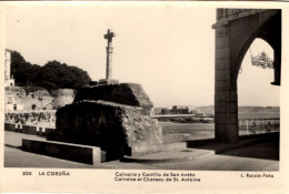 LA CORUÑA - Calle Calvario Y Castillo De San Antón - La Coruña