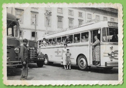 Lisboa - REAL PHOTO - Excursionistas - Autocarro Da Cooperativa Lisbonense De Chauffeurs - Bus - Portugal - Bus & Autocars