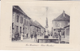 Cpa - 38 - Les Avenieres - Animée - Place Bacchus - Poste - Edi Vialatte - Les Avenières